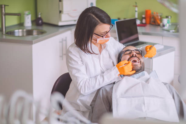 Best Dentist for Tooth Abscess  in Wilmington Manor, DE